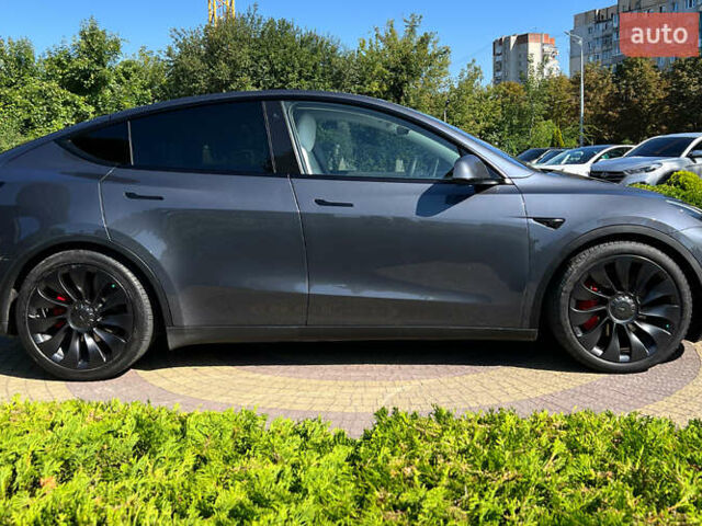Серый Тесла Model Y, объемом двигателя 0 л и пробегом 160 тыс. км за 26750 $, фото 7 на Automoto.ua