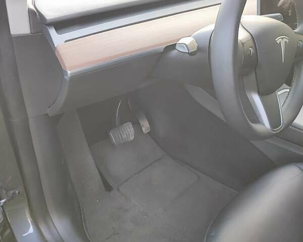 Серый Тесла Model Y, объемом двигателя 0 л и пробегом 160 тыс. км за 24500 $, фото 21 на Automoto.ua