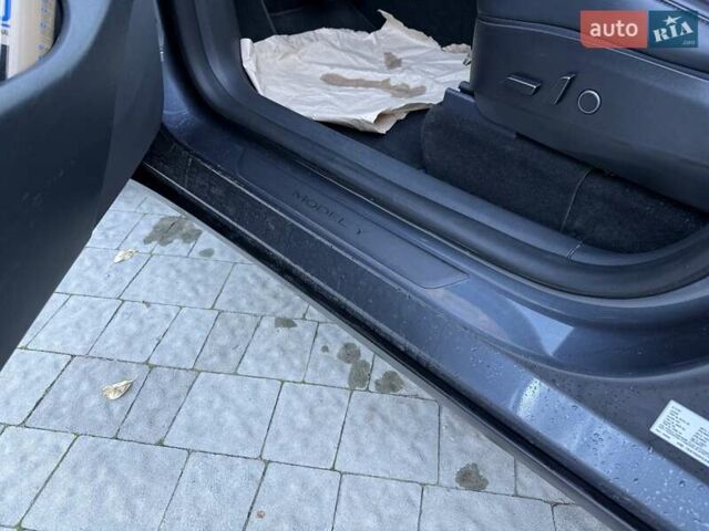 Серый Тесла Model Y, объемом двигателя 0 л и пробегом 38 тыс. км за 24999 $, фото 36 на Automoto.ua