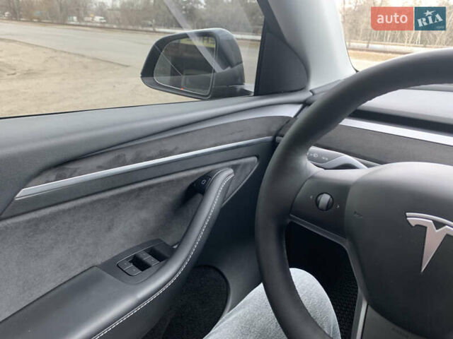 Серый Тесла Model Y, объемом двигателя 0 л и пробегом 29 тыс. км за 32700 $, фото 47 на Automoto.ua
