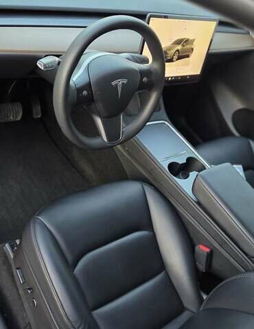 Серый Тесла Model Y, объемом двигателя 0 л и пробегом 77 тыс. км за 25499 $, фото 11 на Automoto.ua