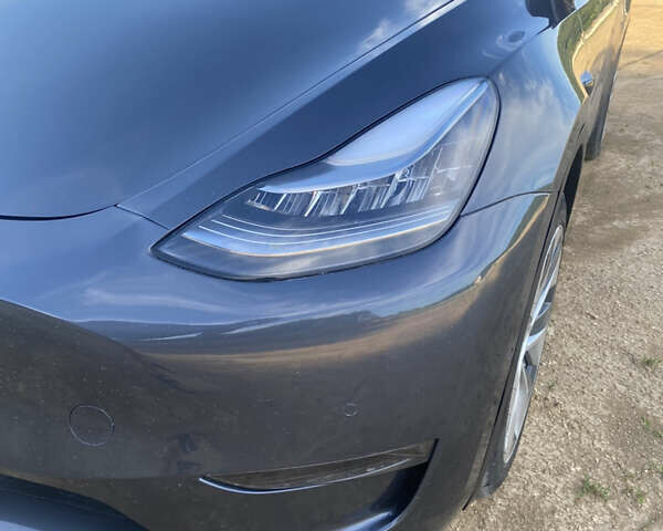 Серый Тесла Model Y, объемом двигателя 0 л и пробегом 30 тыс. км за 45999 $, фото 2 на Automoto.ua