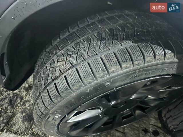 Серый Тесла Model Y, объемом двигателя 0 л и пробегом 64 тыс. км за 28999 $, фото 1 на Automoto.ua