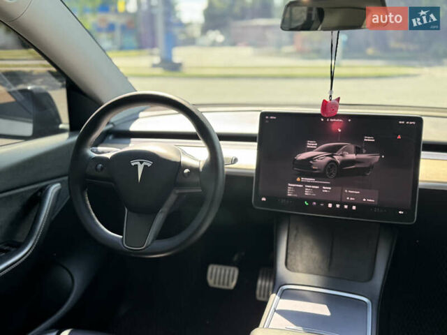 Серый Тесла Model Y, объемом двигателя 0 л и пробегом 5 тыс. км за 27950 $, фото 32 на Automoto.ua