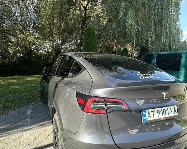Серый Тесла Model Y, объемом двигателя 0 л и пробегом 60 тыс. км за 28999 $, фото 20 на Automoto.ua