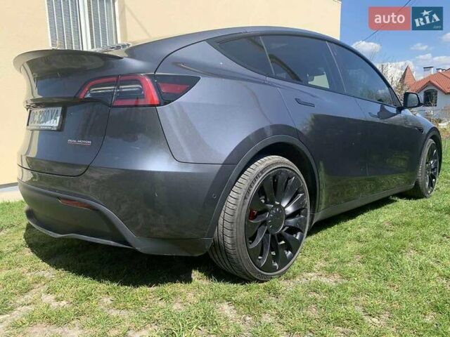Серый Тесла Model Y, объемом двигателя 0 л и пробегом 54 тыс. км за 24000 $, фото 2 на Automoto.ua