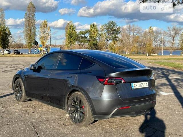 Серый Тесла Model Y, объемом двигателя 0 л и пробегом 17 тыс. км за 36800 $, фото 6 на Automoto.ua
