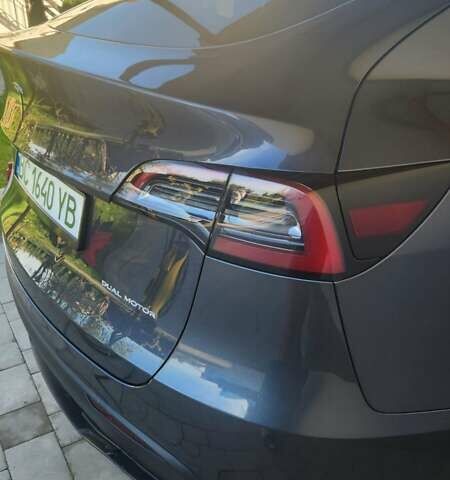 Серый Тесла Model Y, объемом двигателя 0 л и пробегом 18 тыс. км за 33000 $, фото 5 на Automoto.ua