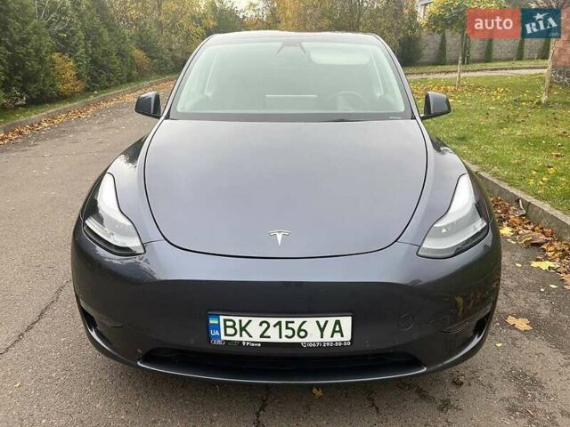 Серый Тесла Model Y, объемом двигателя 0 л и пробегом 30 тыс. км за 28000 $, фото 7 на Automoto.ua