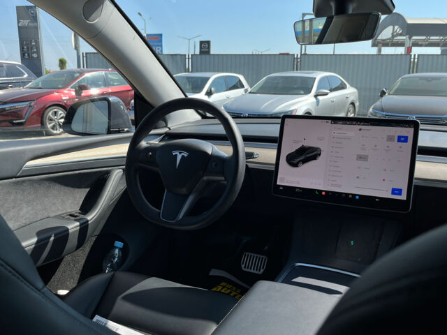 Серый Тесла Model Y, объемом двигателя 82 л и пробегом 22 тыс. км за 27000 $, фото 16 на Automoto.ua