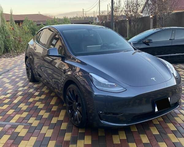 Серый Тесла Model Y, объемом двигателя 0 л и пробегом 26 тыс. км за 35200 $, фото 4 на Automoto.ua