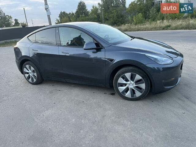 Серый Тесла Model Y, объемом двигателя 0 л и пробегом 30 тыс. км за 25000 $, фото 4 на Automoto.ua
