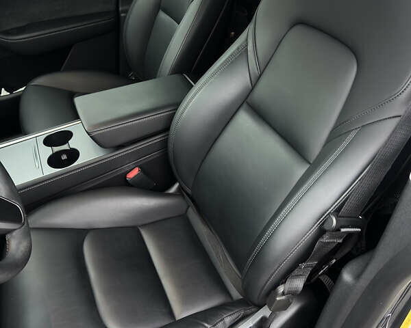 Серый Тесла Model Y, объемом двигателя 0 л и пробегом 41 тыс. км за 29300 $, фото 11 на Automoto.ua