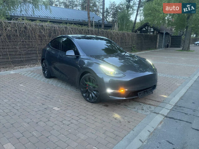 Сірий Тесла Model Y, об'ємом двигуна 0 л та пробігом 69 тис. км за 29999 $, фото 2 на Automoto.ua