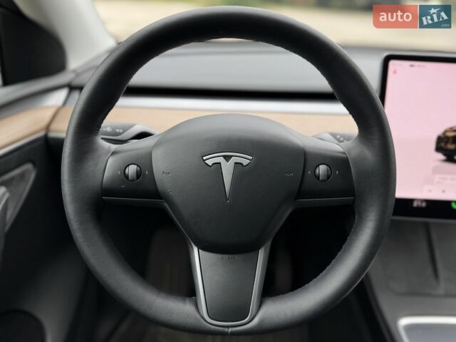 Серый Тесла Model Y, объемом двигателя 0 л и пробегом 84 тыс. км за 24700 $, фото 20 на Automoto.ua