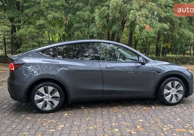 Серый Тесла Model Y, объемом двигателя 0 л и пробегом 115 тыс. км за 26500 $, фото 11 на Automoto.ua
