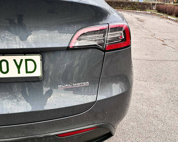 Серый Тесла Model Y, объемом двигателя 0 л и пробегом 82 тыс. км за 26500 $, фото 7 на Automoto.ua