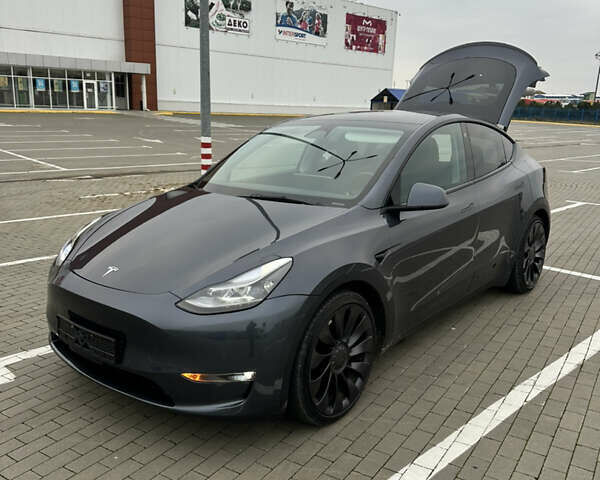 Серый Тесла Model Y, объемом двигателя 0 л и пробегом 58 тыс. км за 28500 $, фото 4 на Automoto.ua