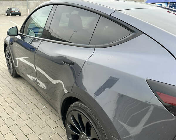 Серый Тесла Model Y, объемом двигателя 0 л и пробегом 58 тыс. км за 28500 $, фото 20 на Automoto.ua