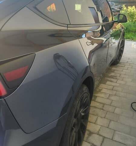 Серый Тесла Model Y, объемом двигателя 0 л и пробегом 18 тыс. км за 33000 $, фото 6 на Automoto.ua
