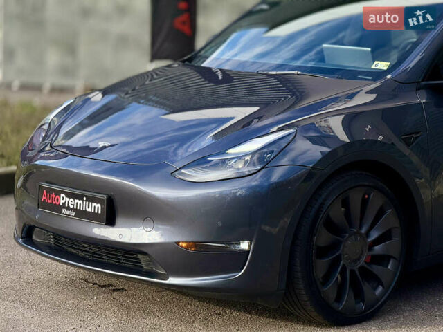 Серый Тесла Model Y, объемом двигателя 0 л и пробегом 54 тыс. км за 26000 $, фото 9 на Automoto.ua