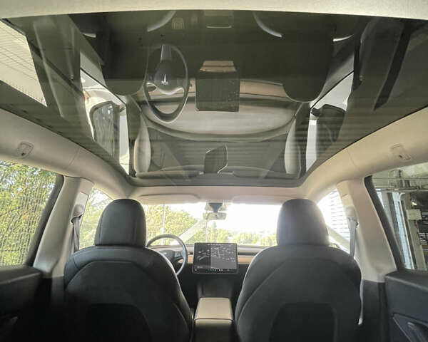 Серый Тесла Model Y, объемом двигателя 0 л и пробегом 78 тыс. км за 30500 $, фото 28 на Automoto.ua