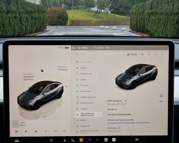 Серый Тесла Model Y, объемом двигателя 0 л и пробегом 38 тыс. км за 35000 $, фото 20 на Automoto.ua