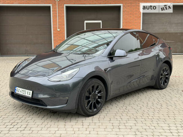 Серый Тесла Model Y, объемом двигателя 0 л и пробегом 31 тыс. км за 32900 $, фото 1 на Automoto.ua