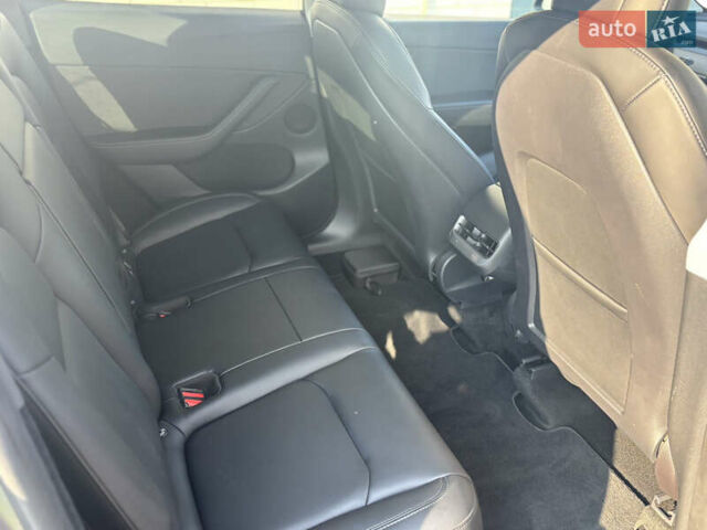 Сірий Тесла Model Y, об'ємом двигуна 0 л та пробігом 65 тис. км за 28900 $, фото 5 на Automoto.ua