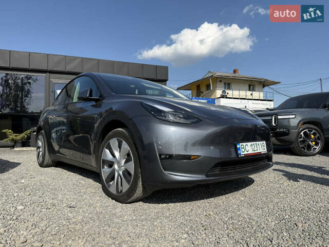Серый Тесла Model Y, объемом двигателя 0 л и пробегом 31 тыс. км за 24800 $, фото 3 на Automoto.ua
