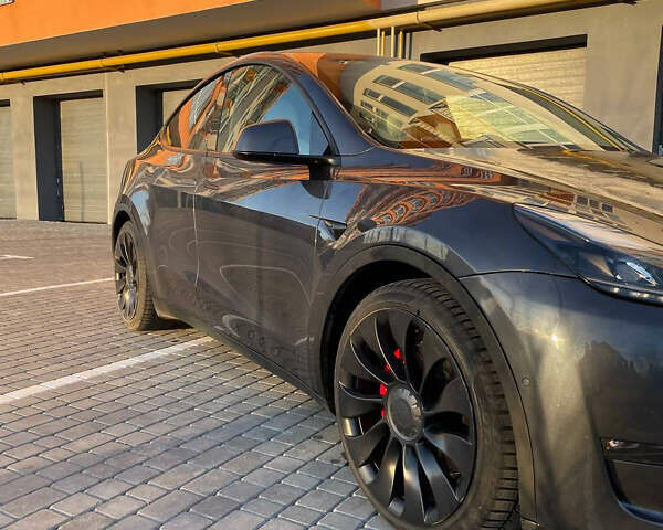 Серый Тесла Model Y, объемом двигателя 0 л и пробегом 41 тыс. км за 27500 $, фото 9 на Automoto.ua