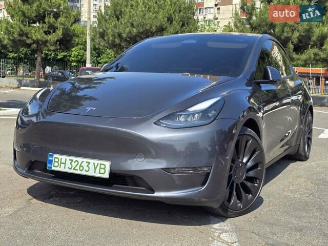 Серый Тесла Model Y, объемом двигателя 0 л и пробегом 34 тыс. км за 27500 $, фото 2 на Automoto.ua