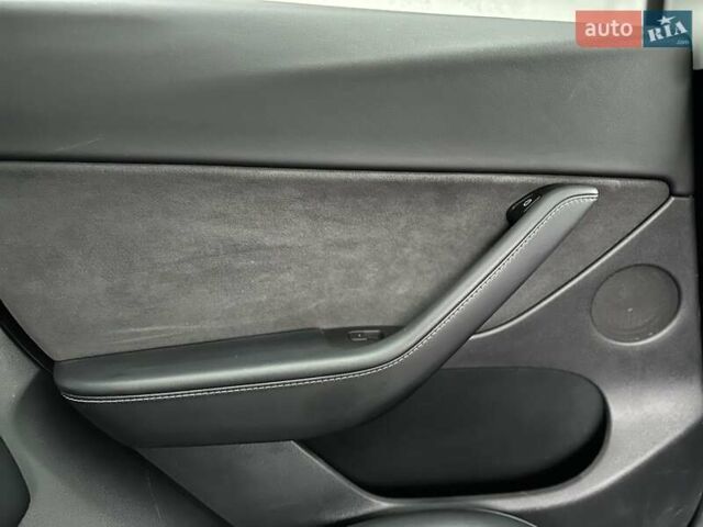 Сірий Тесла Model Y, об'ємом двигуна 0 л та пробігом 121 тис. км за 25000 $, фото 8 на Automoto.ua