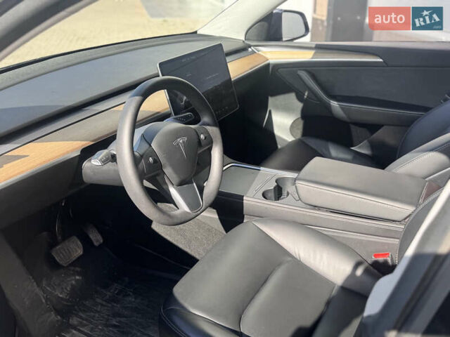Серый Тесла Model Y, объемом двигателя 0 л и пробегом 140 тыс. км за 24500 $, фото 15 на Automoto.ua