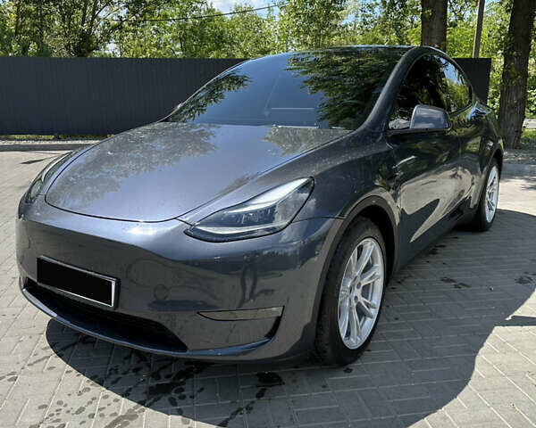 Сірий Тесла Model Y, об'ємом двигуна 0 л та пробігом 25 тис. км за 31500 $, фото 1 на Automoto.ua