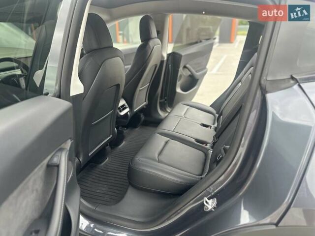 Сірий Тесла Model Y, об'ємом двигуна 0 л та пробігом 47 тис. км за 29999 $, фото 43 на Automoto.ua