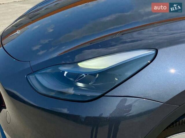 Серый Тесла Model Y, объемом двигателя 0 л и пробегом 20 тыс. км за 33990 $, фото 3 на Automoto.ua