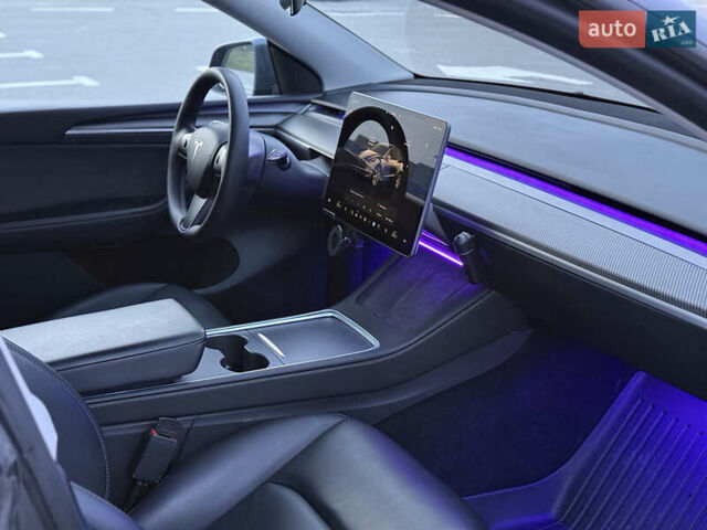 Серый Тесла Model Y, объемом двигателя 0 л и пробегом 44 тыс. км за 25000 $, фото 18 на Automoto.ua
