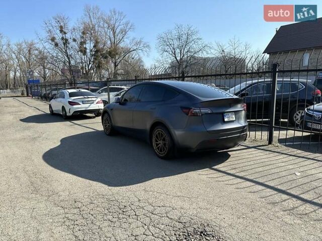 Серый Тесла Model Y, объемом двигателя 0 л и пробегом 12 тыс. км за 31800 $, фото 4 на Automoto.ua