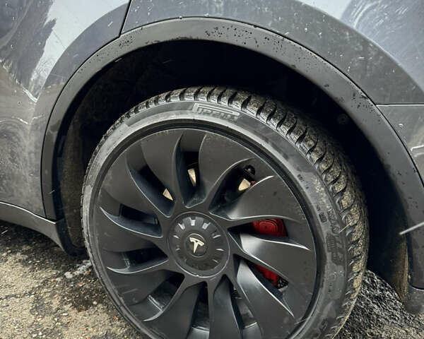 Серый Тесла Model Y, объемом двигателя 0 л и пробегом 28 тыс. км за 28200 $, фото 13 на Automoto.ua