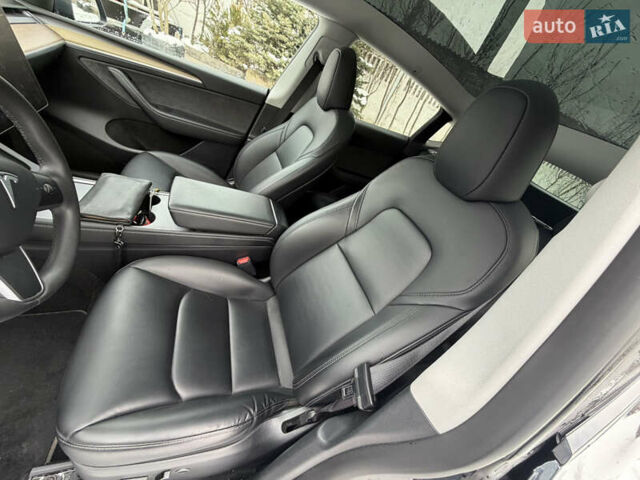 Сірий Тесла Model Y, об'ємом двигуна 0 л та пробігом 48 тис. км за 27800 $, фото 18 на Automoto.ua
