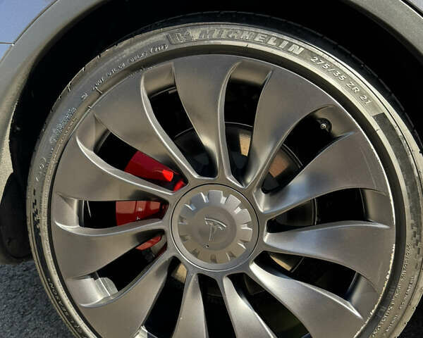 Серый Тесла Model Y, объемом двигателя 0 л и пробегом 36 тыс. км за 29900 $, фото 26 на Automoto.ua