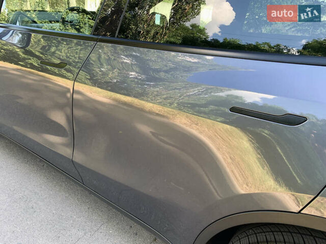 Серый Тесла Model Y, объемом двигателя 0 л и пробегом 47 тыс. км за 28028 $, фото 15 на Automoto.ua