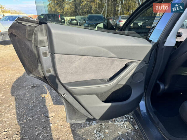 Серый Тесла Model Y, объемом двигателя 0 л и пробегом 22 тыс. км за 21900 $, фото 24 на Automoto.ua