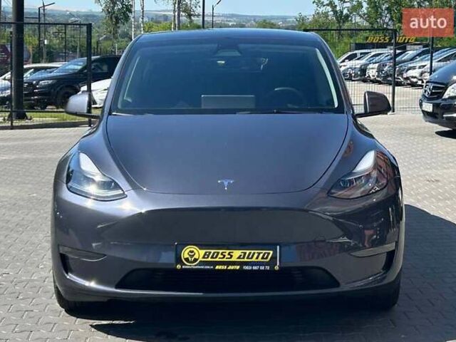 Серый Тесла Model Y, объемом двигателя 0 л и пробегом 39 тыс. км за 30500 $, фото 1 на Automoto.ua
