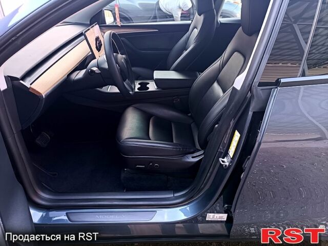 Серый Тесла Model Y, объемом двигателя 0.33 л и пробегом 43 тыс. км за 33333 $, фото 6 на Automoto.ua