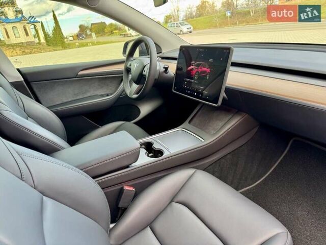 Серый Тесла Model Y, объемом двигателя 0 л и пробегом 15 тыс. км за 32000 $, фото 28 на Automoto.ua