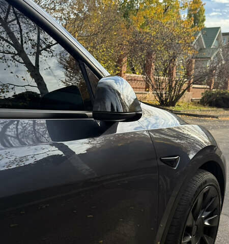 Серый Тесла Model Y, объемом двигателя 0 л и пробегом 25 тыс. км за 30500 $, фото 8 на Automoto.ua