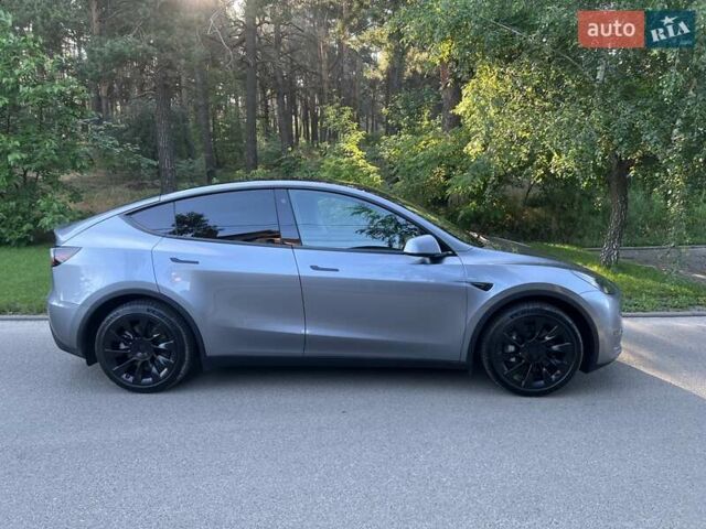 Серый Тесла Model Y, объемом двигателя 0 л и пробегом 11 тыс. км за 48500 $, фото 10 на Automoto.ua