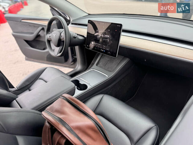 Сірий Тесла Model Y, об'ємом двигуна 0 л та пробігом 88 тис. км за 25500 $, фото 1 на Automoto.ua
